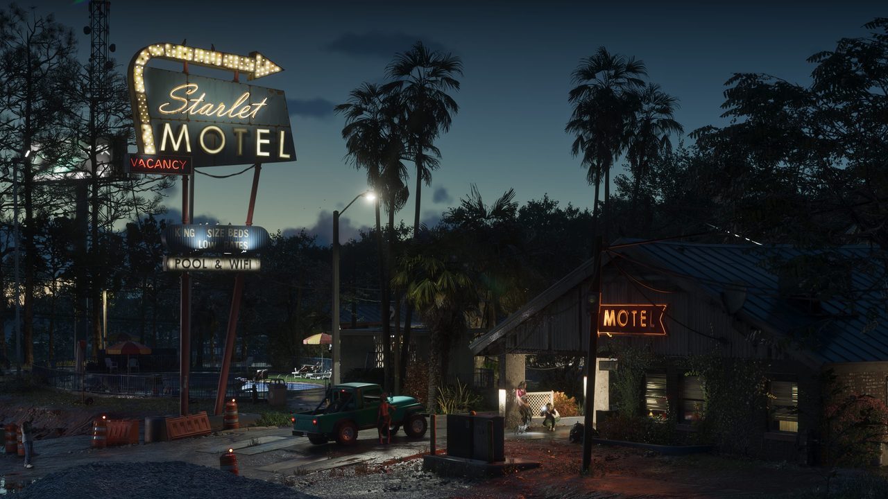 Port Gellhorn motel at night